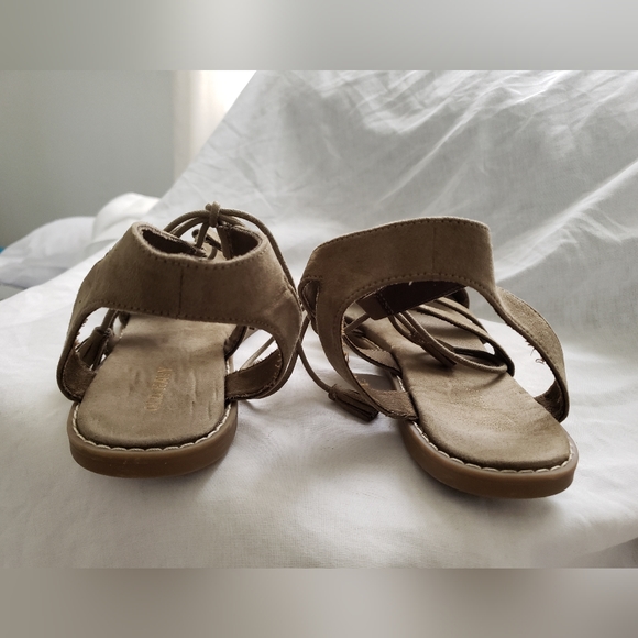 Old Navy Sandals Sz 10 - Picture 6 of 9